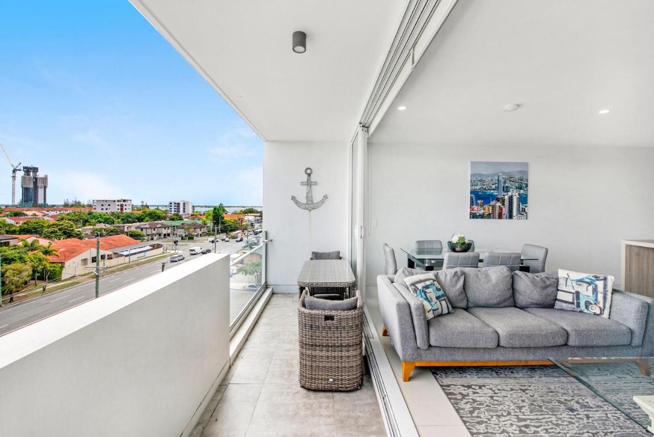 Modern Contemporary Southport Apartment - Coasthm Голд-Кост Екстер'єр фото